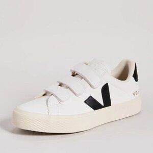 Veja Recife Black/White Sneakers, size EU 38 (women's 7)